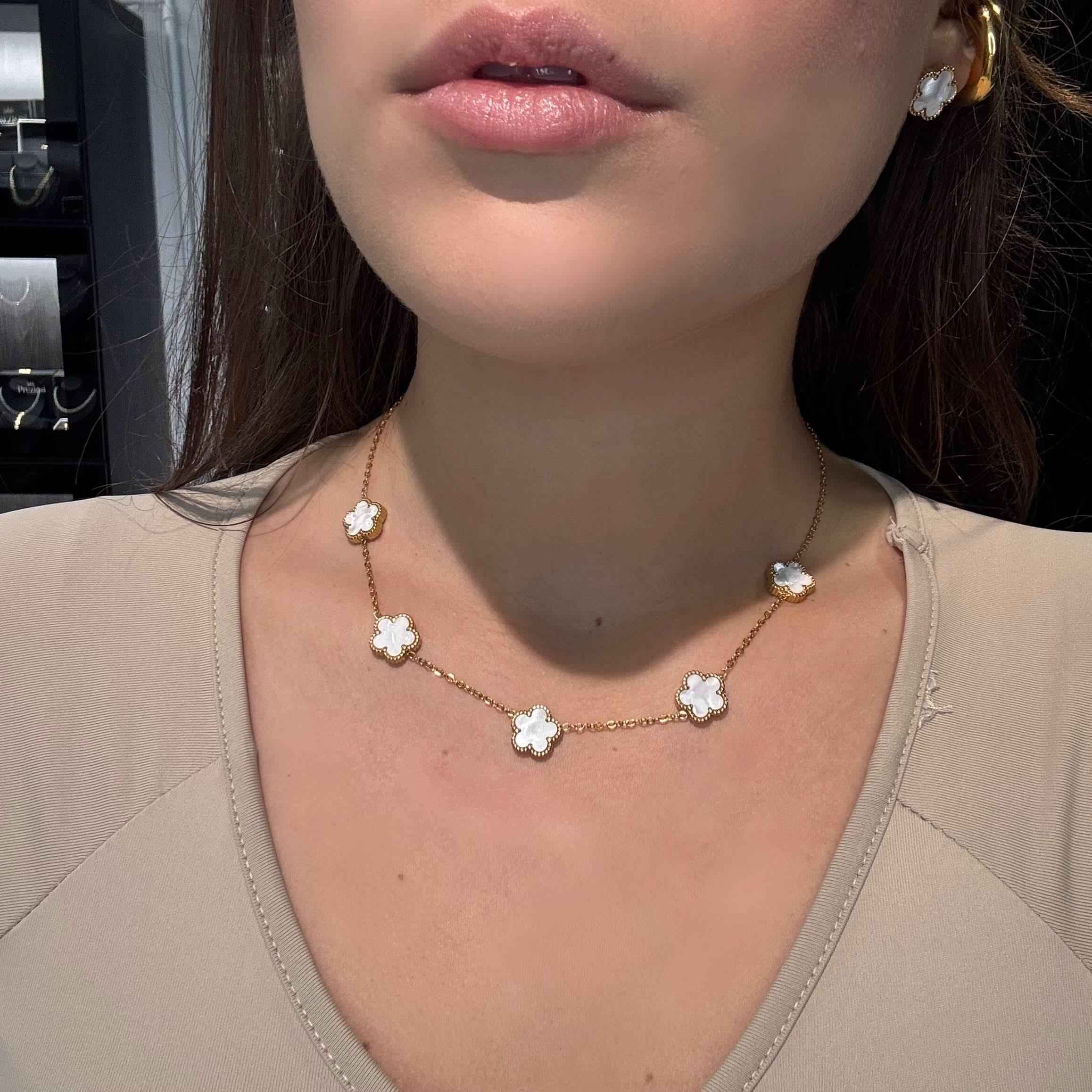 Orecchini Fiore Bianco - Preziosi Milano