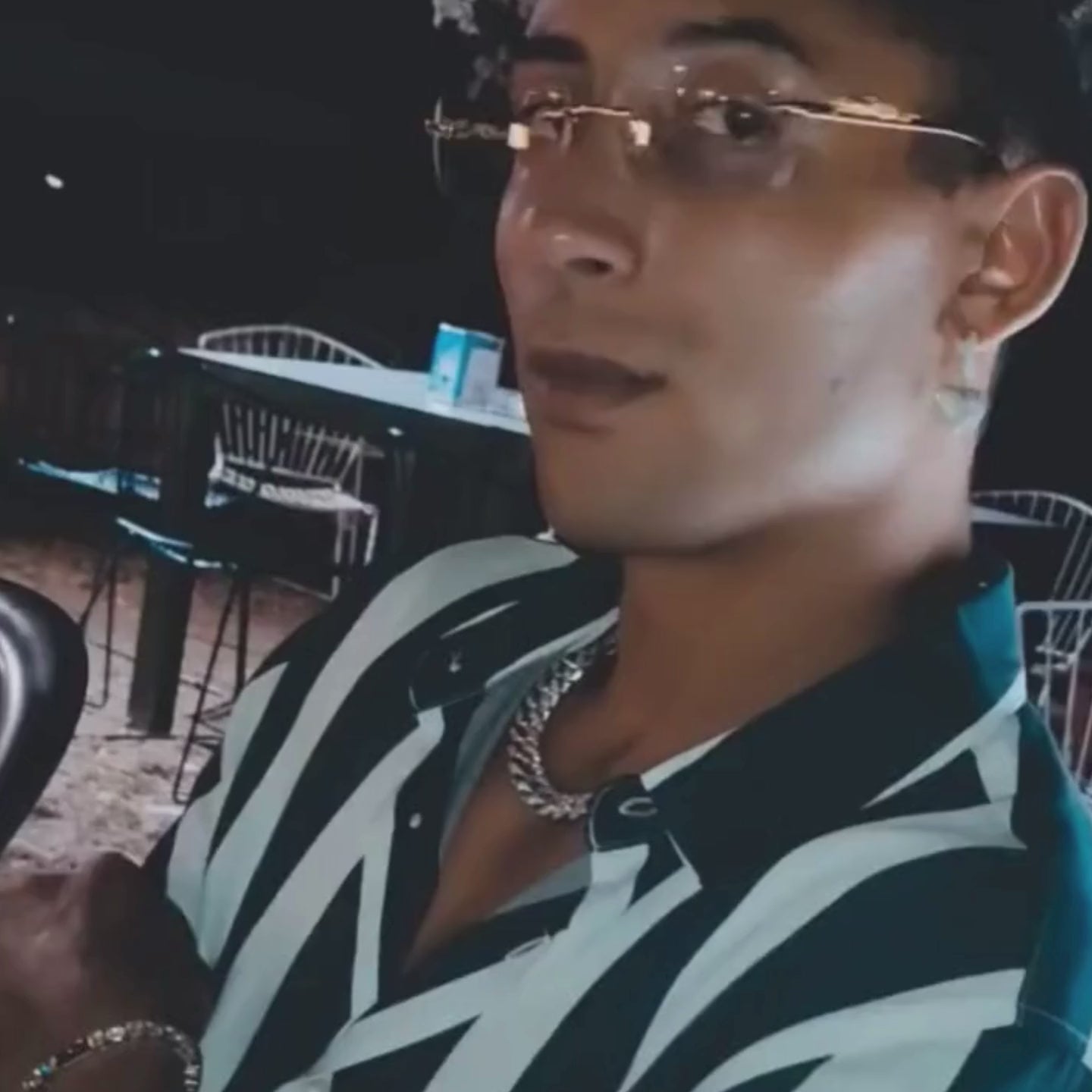 Pendientes de corazón roto roto de lujo