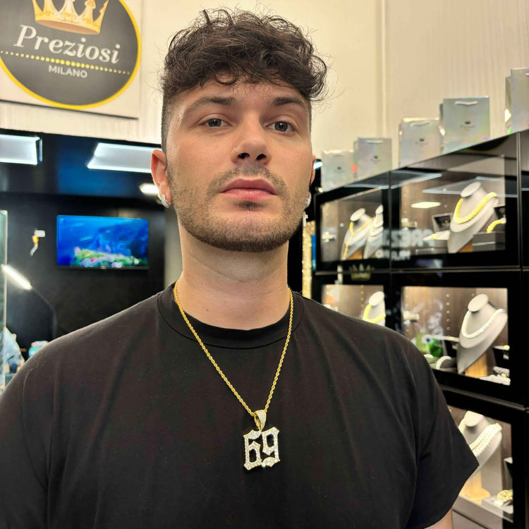 Ciondolo 69 Oro - Preziosi Milano 