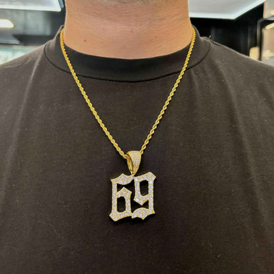 Ciondolo 69 Oro - Preziosi Milano 