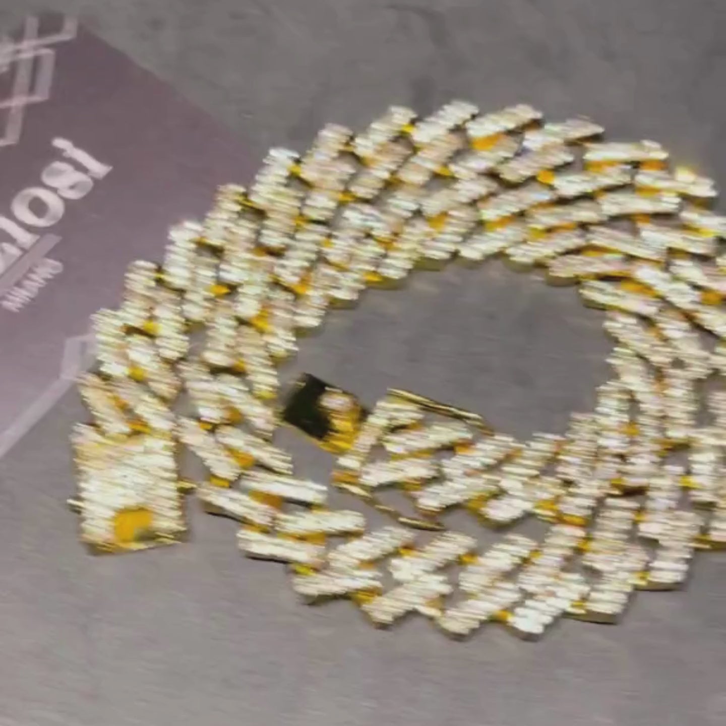 Collier en or piège à glace