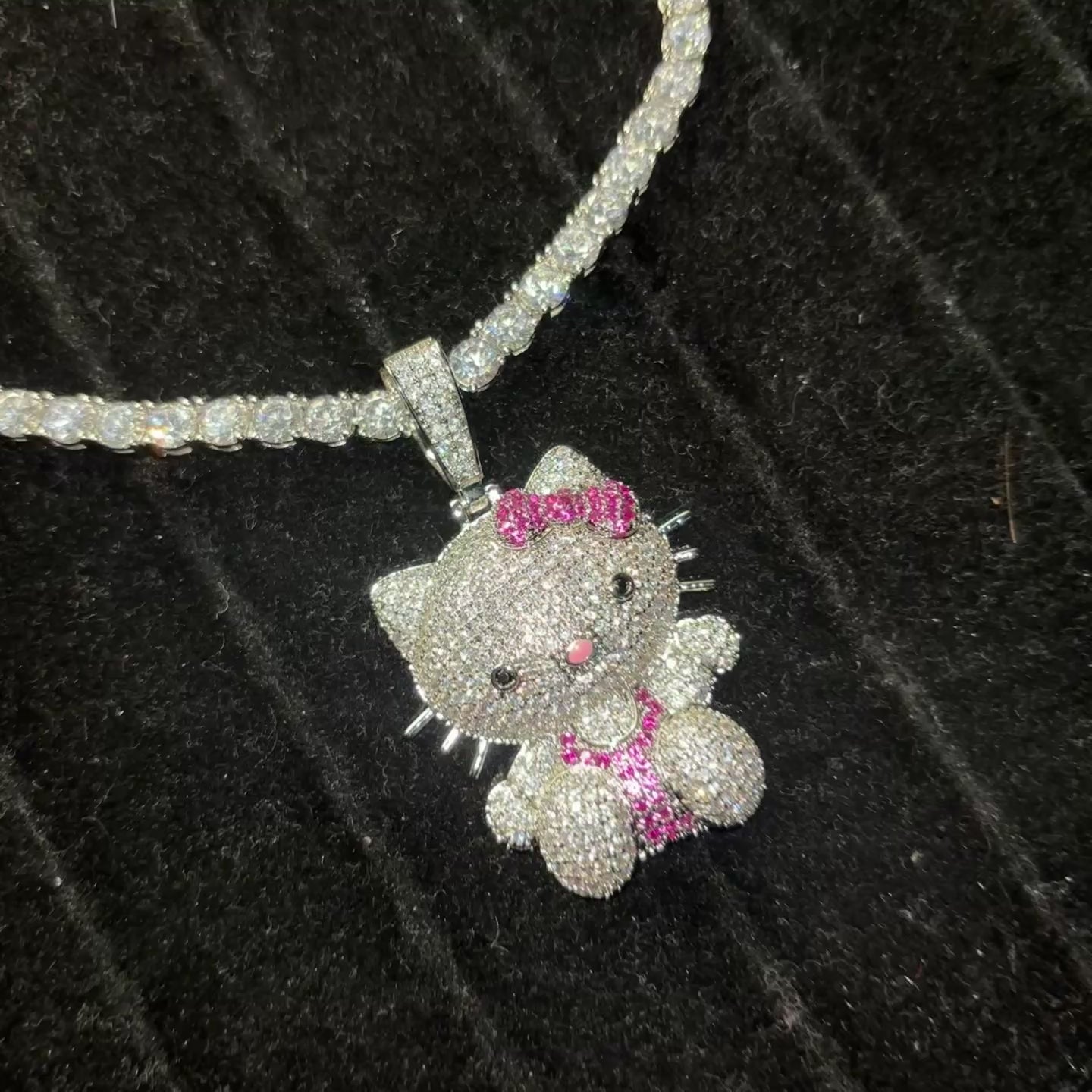 Colgante de gatito de plata